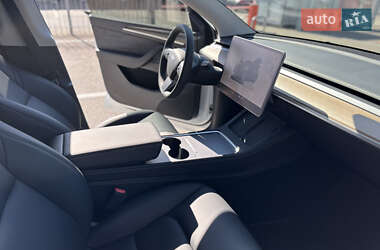 Внедорожник / Кроссовер Tesla Model Y 2023 в 