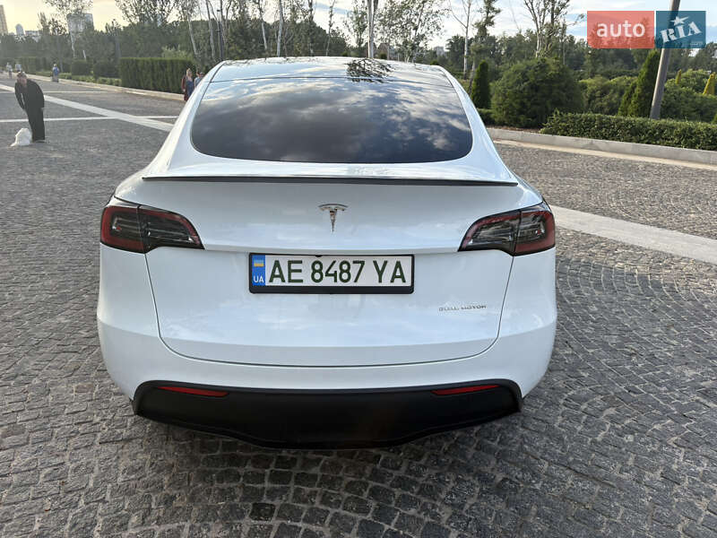 Внедорожник / Кроссовер Tesla Model Y 2023 в Днепре