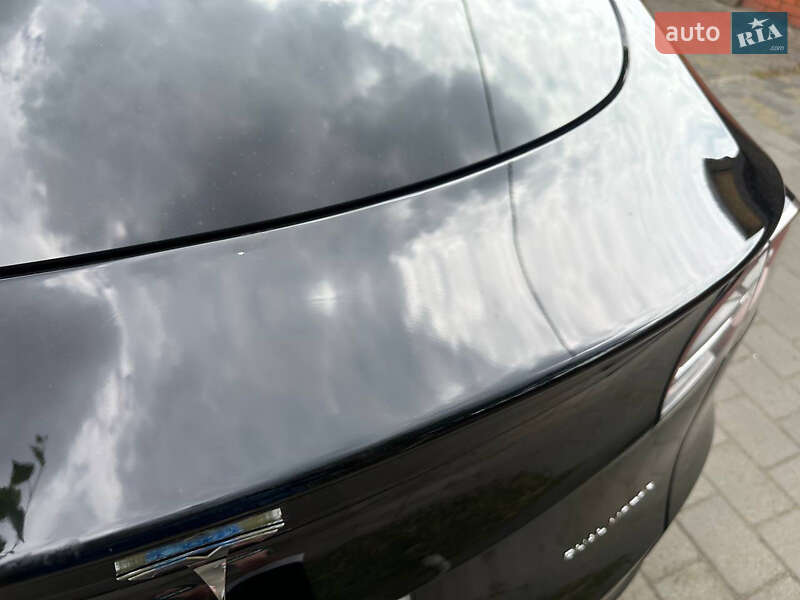 Позашляховик / Кросовер Tesla Model Y 2021 в Дніпрі