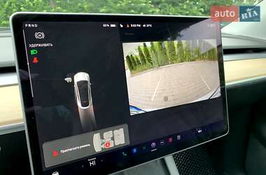 Внедорожник / Кроссовер Tesla Model Y 2021 в 