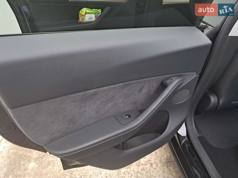 Внедорожник / Кроссовер Tesla Model Y 2024 в Ромнах фото 20 Внедорожник / Кроссовер Tesla Model Y 2024 в Ромнах