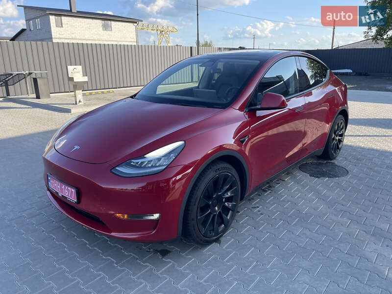 Внедорожник / Кроссовер Tesla Model Y 2021 в 