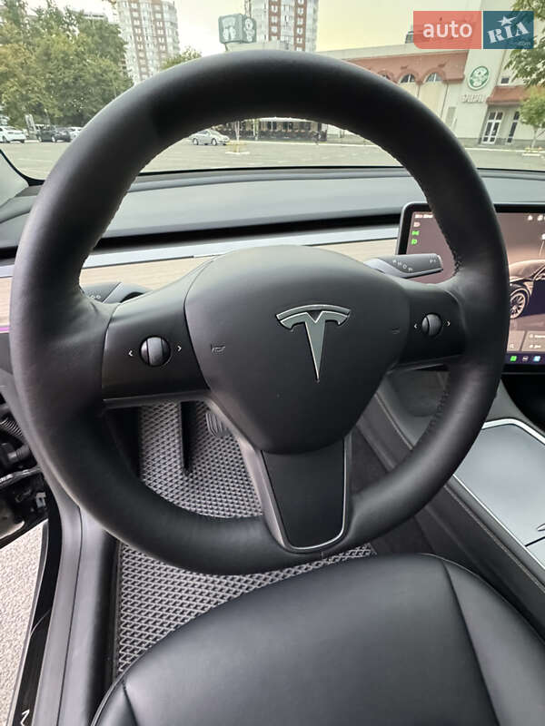 Внедорожник / Кроссовер Tesla Model Y 2022 в Броварах
