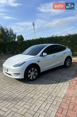 Tesla Model Y 2021