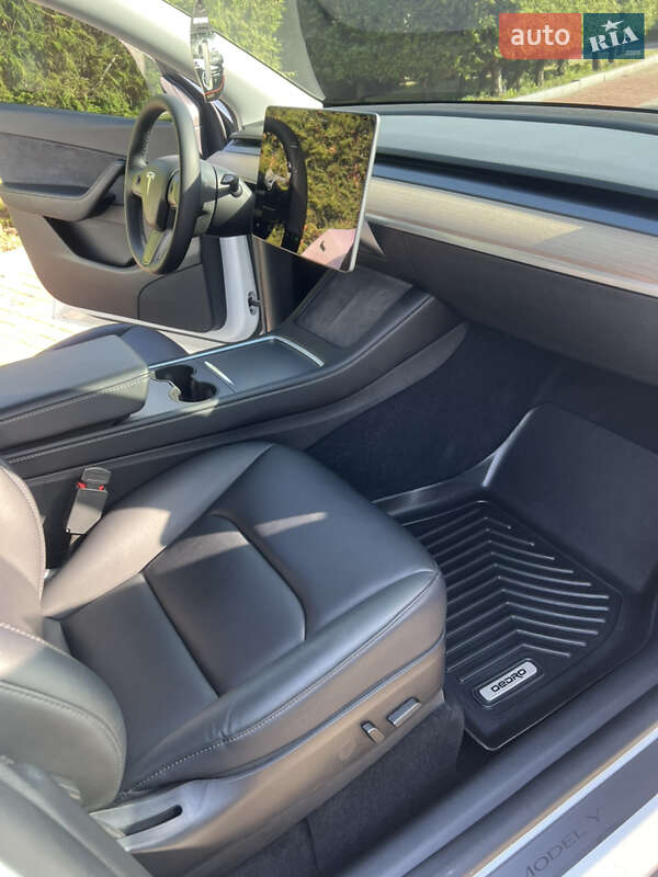 Внедорожник / Кроссовер Tesla Model Y 2021 в Харькове