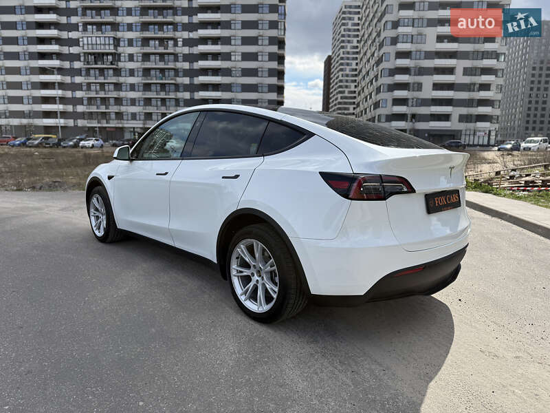 Внедорожник / Кроссовер Tesla Model Y 2023 в Киеве