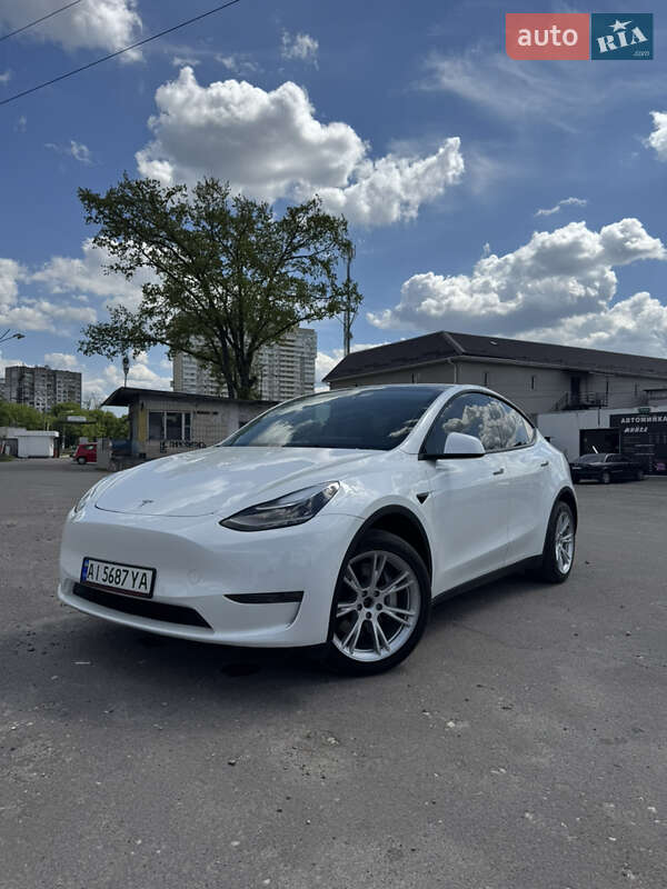 Внедорожник / Кроссовер Tesla Model Y 2021 в 