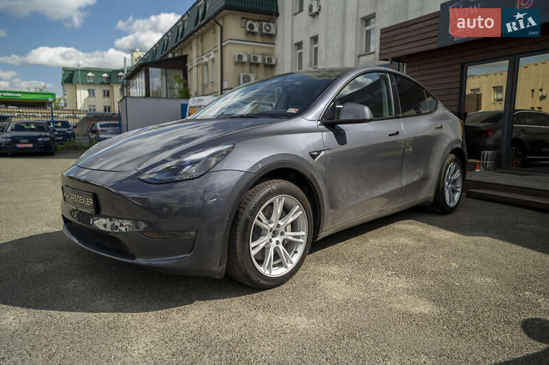 Внедорожник / Кроссовер Tesla Model Y 2023 в Киеве