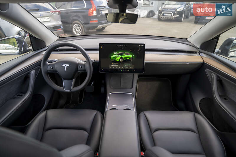Внедорожник / Кроссовер Tesla Model Y 2023 в Киеве