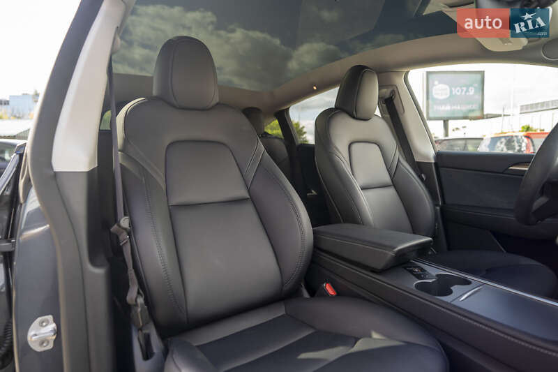 Внедорожник / Кроссовер Tesla Model Y 2023 в Киеве