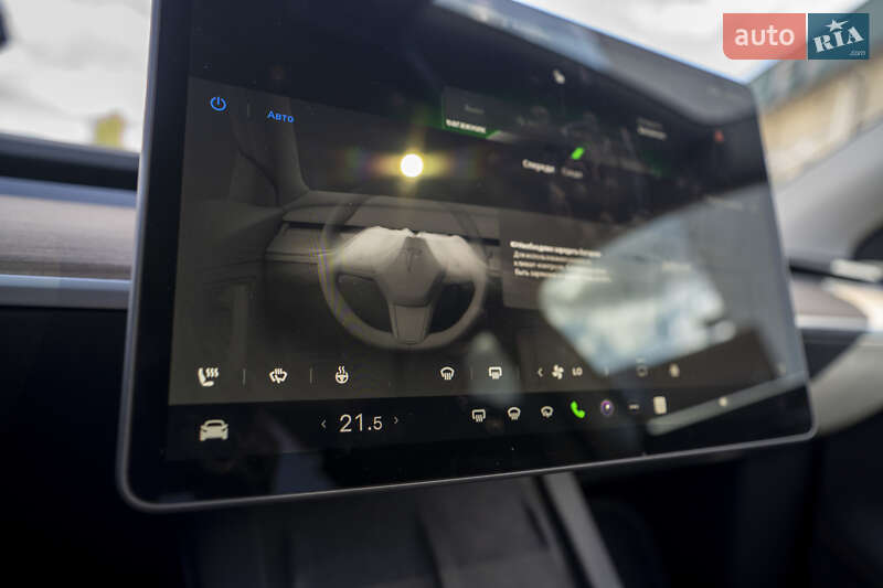 Внедорожник / Кроссовер Tesla Model Y 2023 в Киеве