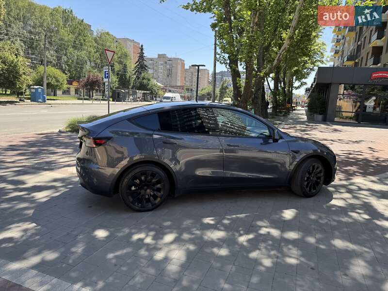 Позашляховик / Кросовер Tesla Model Y 2022 в Івано-Франківську
