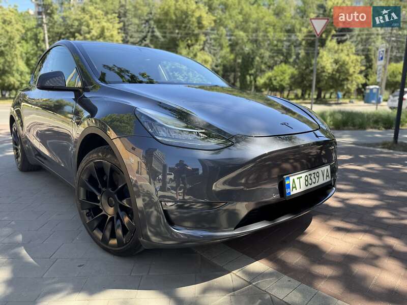 Tesla Model Y 2022