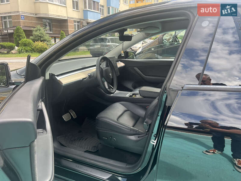 Внедорожник / Кроссовер Tesla Model Y 2022 в Киеве
