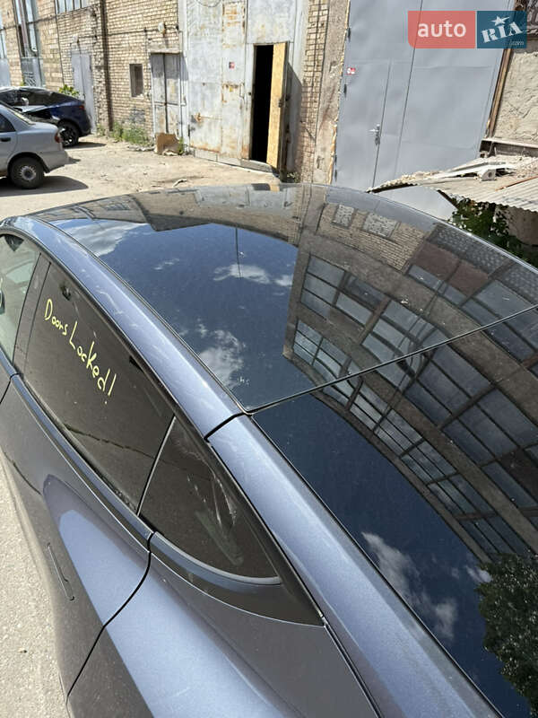 Внедорожник / Кроссовер Tesla Model Y 2023 в Киеве