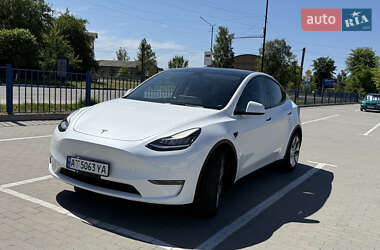 Внедорожник / Кроссовер Tesla Model Y 2021 в 