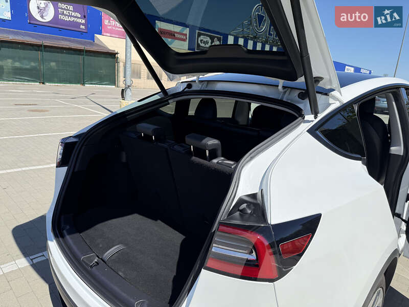 Внедорожник / Кроссовер Tesla Model Y 2021 в Долине
