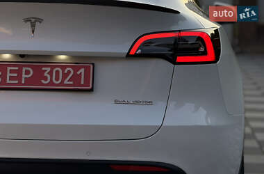 Внедорожник / Кроссовер Tesla Model Y 2022 в 