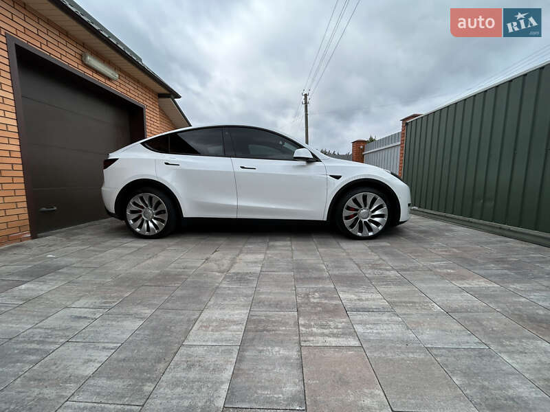 Позашляховик / Кросовер Tesla Model Y 2022 в Києві