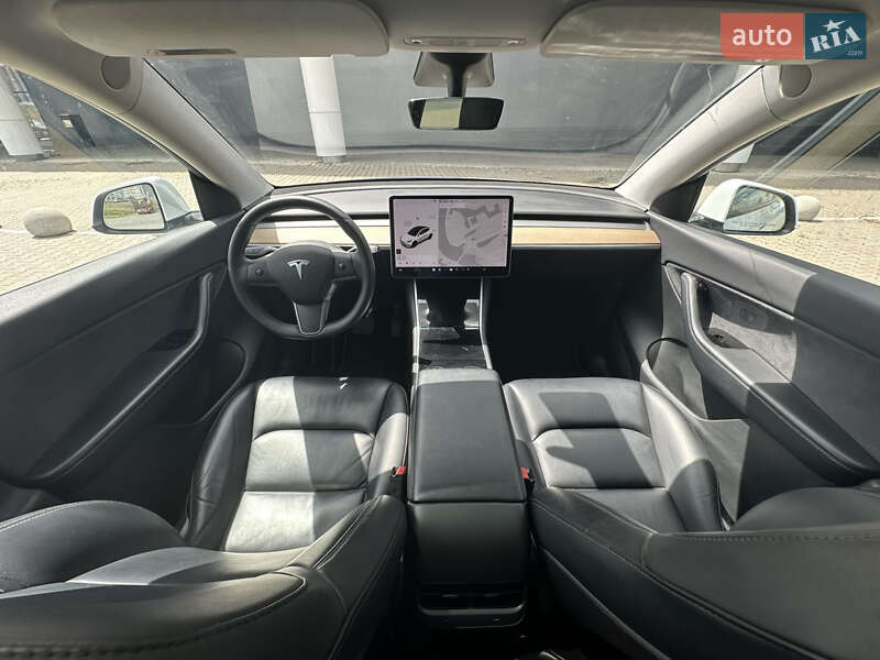 Внедорожник / Кроссовер Tesla Model Y 2021 в Киеве