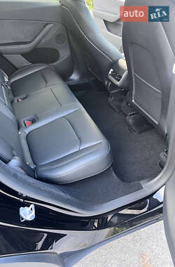 Внедорожник / Кроссовер Tesla Model Y 2023 в 
