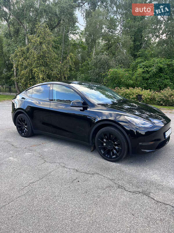 Позашляховик / Кросовер Tesla Model Y 2023 в Києві