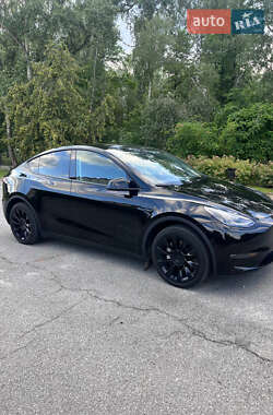 Внедорожник / Кроссовер Tesla Model Y 2023 в 