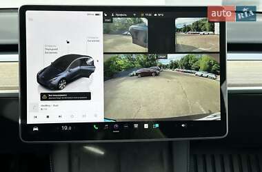 Внедорожник / Кроссовер Tesla Model Y 2024 в 