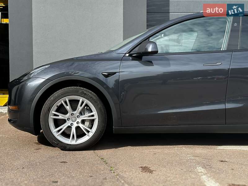 Внедорожник / Кроссовер Tesla Model Y 2024 в Киеве
