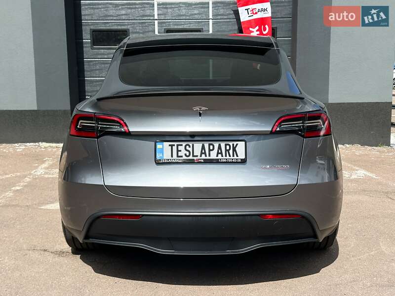 Позашляховик / Кросовер Tesla Model Y 2024 в Києві