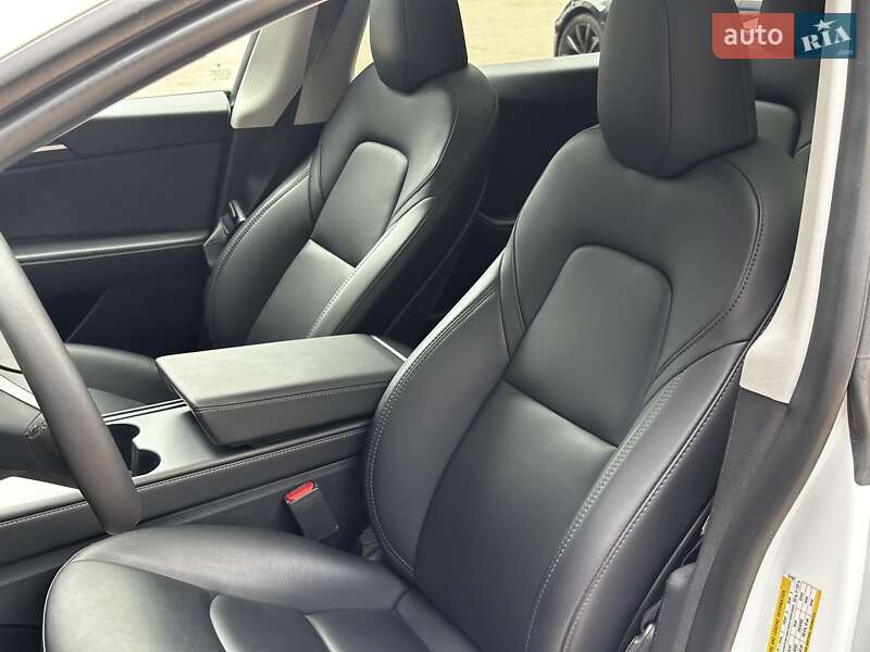 Внедорожник / Кроссовер Tesla Model Y 2023 в Киеве