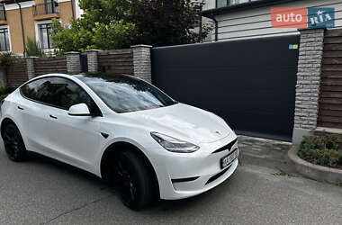 Позашляховик / Кросовер Tesla Model Y 2021 в 