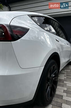 Позашляховик / Кросовер Tesla Model Y 2021 в 