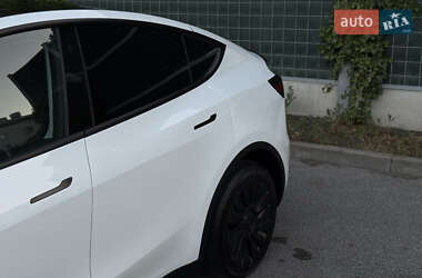 Внедорожник / Кроссовер Tesla Model Y 2023 в 