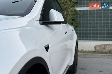 Внедорожник / Кроссовер Tesla Model Y 2023 в 