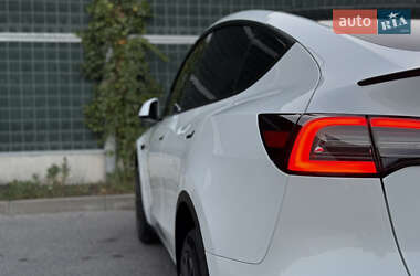 Внедорожник / Кроссовер Tesla Model Y 2023 в 