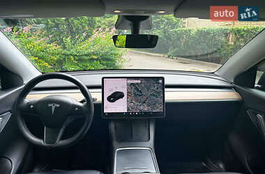 Внедорожник / Кроссовер Tesla Model Y 2021 в 