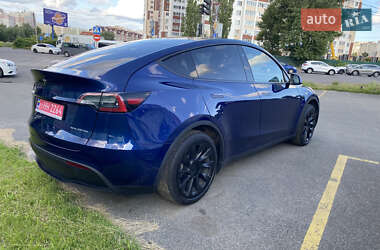 Позашляховик / Кросовер Tesla Model Y 2024 в 