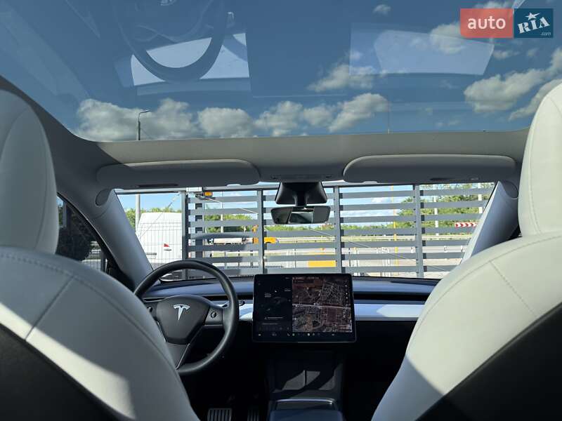 Внедорожник / Кроссовер Tesla Model Y 2021 в Ровно