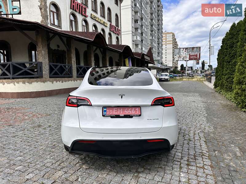 Внедорожник / Кроссовер Tesla Model Y 2021 в Киеве