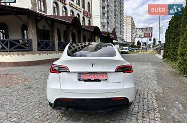 Внедорожник / Кроссовер Tesla Model Y 2021 в 