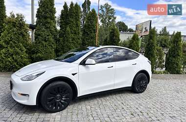 Внедорожник / Кроссовер Tesla Model Y 2021 в 