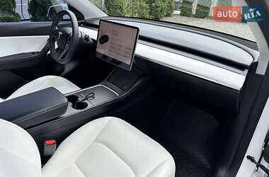 Внедорожник / Кроссовер Tesla Model Y 2021 в 