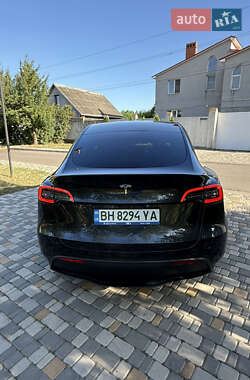 Внедорожник / Кроссовер Tesla Model Y 2024 в 
