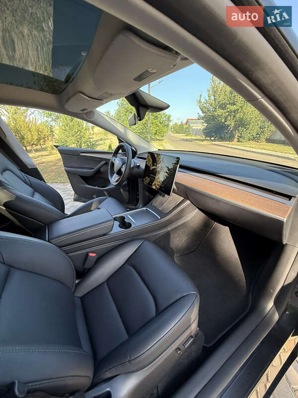 Внедорожник / Кроссовер Tesla Model Y 2024 в Одессе