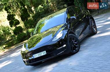 Внедорожник / Кроссовер Tesla Model Y 2021 в 