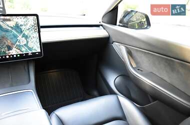 Внедорожник / Кроссовер Tesla Model Y 2021 в 