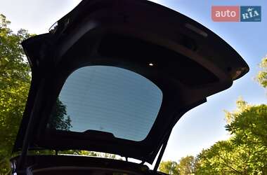 Внедорожник / Кроссовер Tesla Model Y 2021 в 