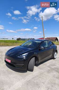 Внедорожник / Кроссовер Tesla Model Y 2023 в 