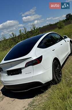 Позашляховик / Кросовер Tesla Model Y 2022 в Києві